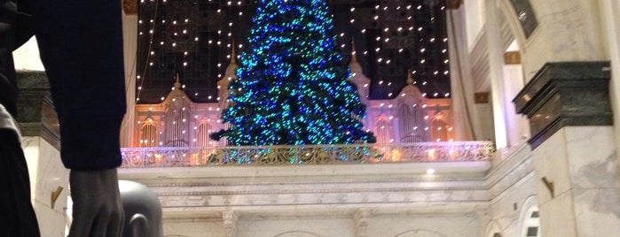 The Macy's Holiday Light Show is one of Philadelphia.