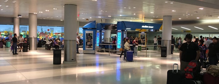 Международный аэропорт имени Джона Кеннеди (JFK) is one of Christian : понравившиеся места.