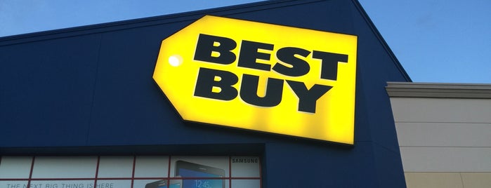 Best Buy is one of Tempat yang Disukai Christian.