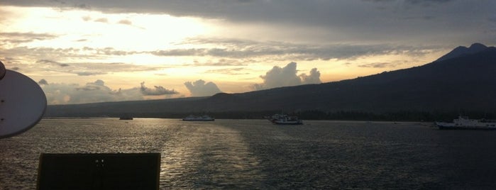 Pelabuhan Kayangan is one of Posti che sono piaciuti a mika.