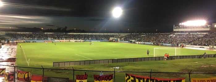 Estadio Luis Tróccoli is one of สถานที่ที่ Luis Fernando ถูกใจ.