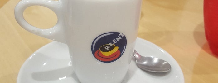 Blenz Café is one of Comida.