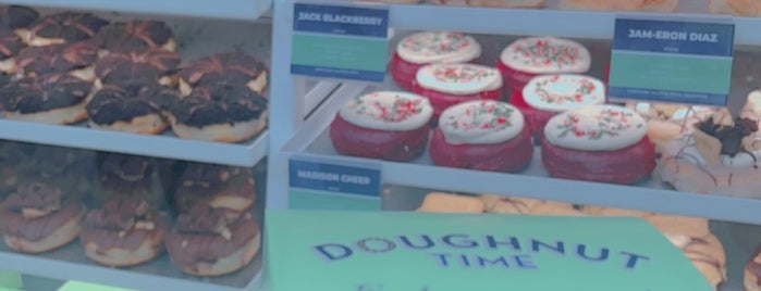 Doughnut Time is one of لندن 🇬🇧.