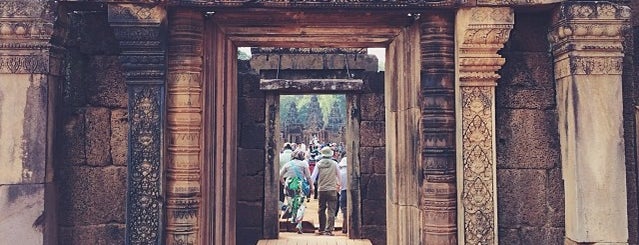 Banteay Srei Temple ប្រាសាទបន្ទាយស្រី is one of Cambodia Abound.