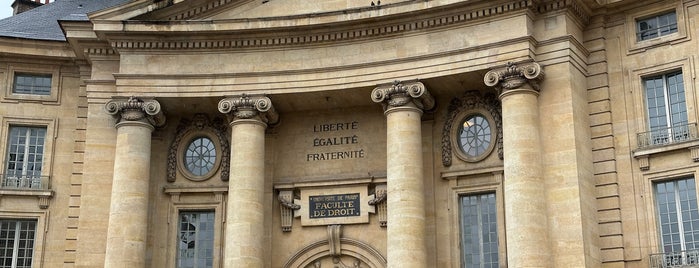 Université Panthéon-Sorbonne Faculté de Droit is one of Paris Sightseeing.