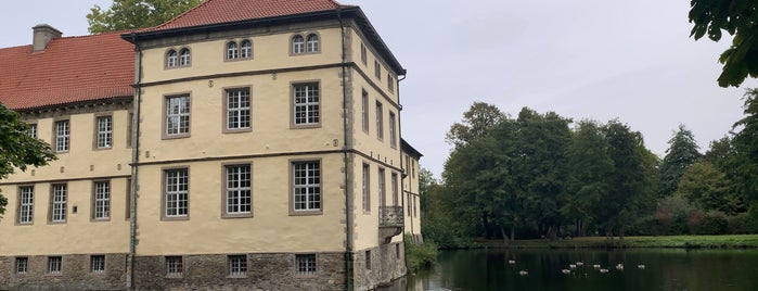 Schloss Strünkede is one of EU.DE.NRW.Ruhr.HER.