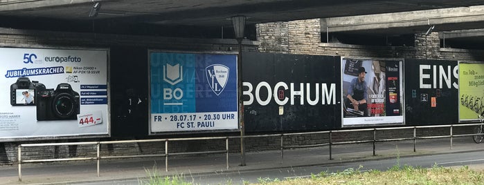 KunstLichtTor 1 is one of Bochum.