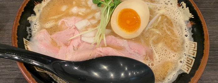 魚と豚と黒三兵 is one of ラーメン.