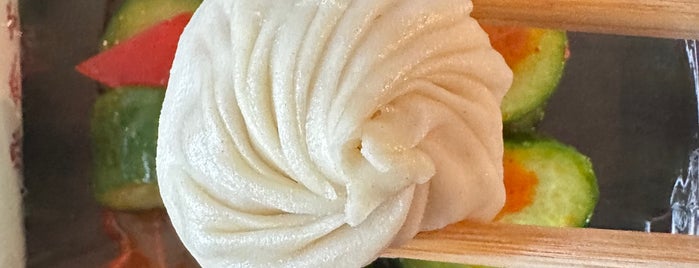 Din Tai Fung 鼎泰豐 is one of Heather'in Beğendiği Mekanlar.