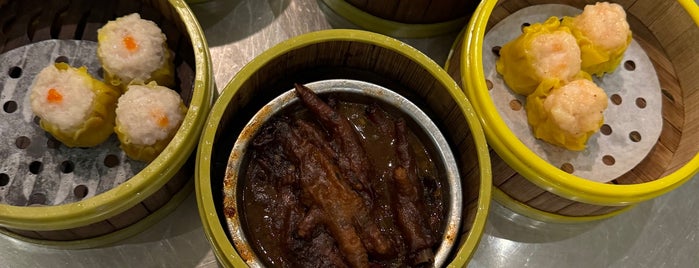Yong Ping Dim Sum (榕槟茶楼) is one of Food.