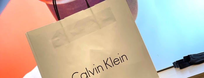 Calvin Klein is one of Lieux sauvegardés par JOY.