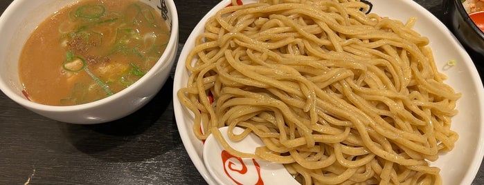 三豊麺 上本町ハイハイタウン店 is one of 近畿大学~難波のラーメン店.