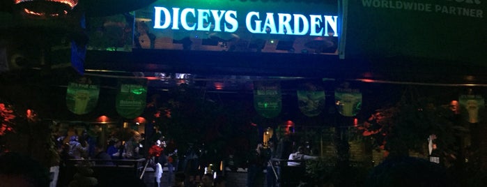 Dicey's Garden is one of Sofia 님이 좋아한 장소.