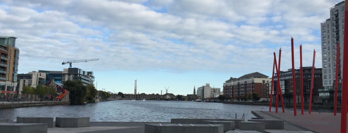 Grand Canal Dock is one of สถานที่ที่ Sofia ถูกใจ.