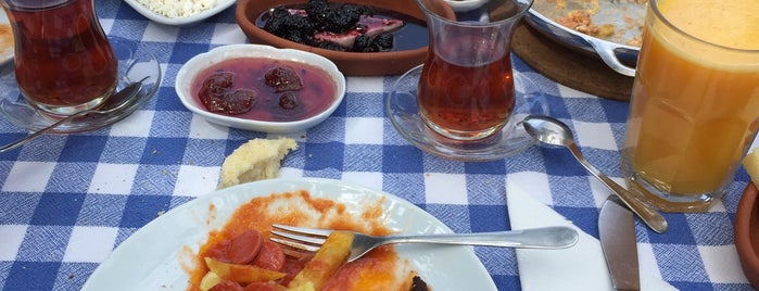 Demlik Kahvaltı is one of Yolüstü Lezzet Durakları - Batı.