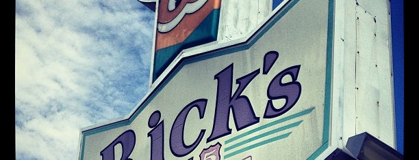 Rick's On 5 is one of Posti che sono piaciuti a Lindsaye.
