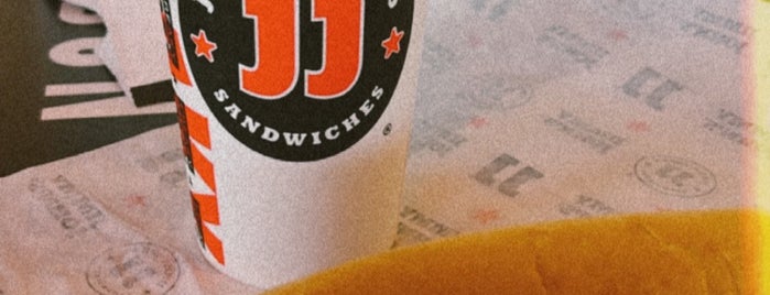 Jimmy John's Sandwiches is one of สถานที่ที่ Ailie ถูกใจ.