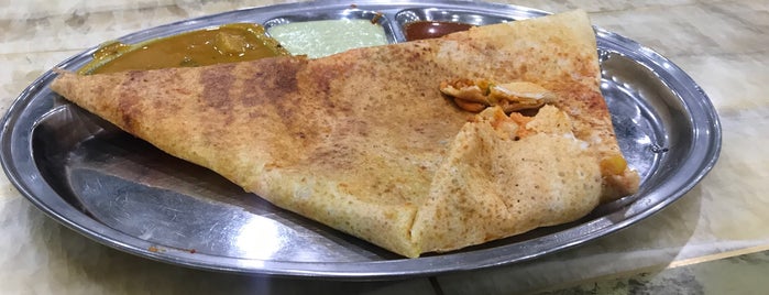 Spice Garden Restaurant is one of Locais curtidos por Pushkar.