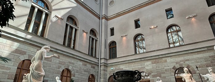 Nationalmuseum is one of Stockholm.