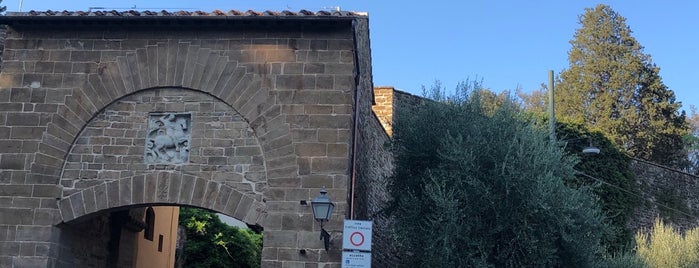Porta San Giorgio is one of FIRENZE.