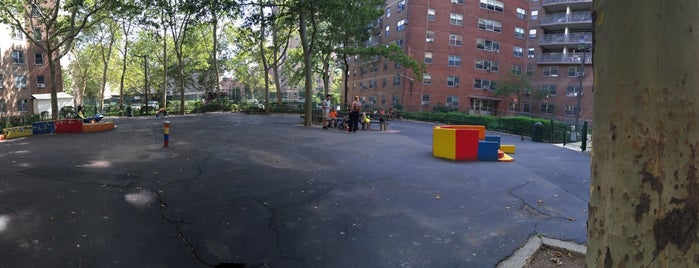 Village View Playground is one of Lieux qui ont plu à Brian.