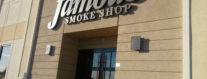 Famous Smoke Shop is one of Orte, die David gefallen.