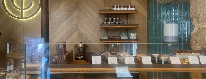Yann Couvreur Pâtisserie is one of Bence Fransa.