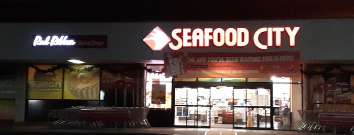 Seafood City Supermarket is one of I Walked/Browsed past this Area, Never went in it.