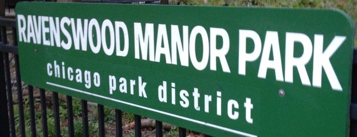 Ravenswood Manor Park is one of Lugares favoritos de Matt.