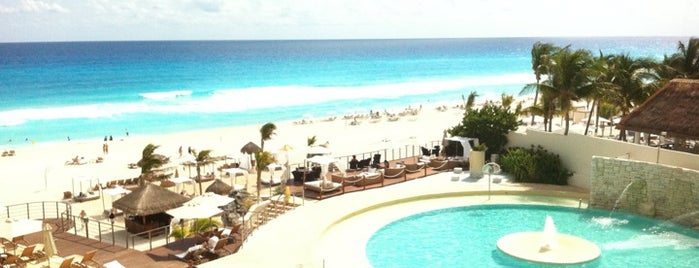 Sunset Royal Beach Resort is one of Cancun.