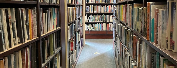 Linen Hall Library is one of Arts / Music / Science / History venues.