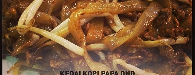 Kedai Kopi Papa Ong is one of Lugares favoritos de Arie.