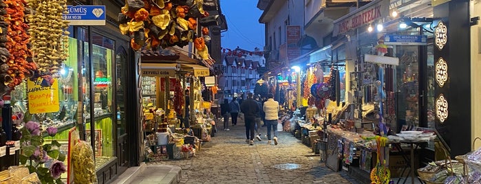 Gümüşçüler Çarşısı is one of Shopping.