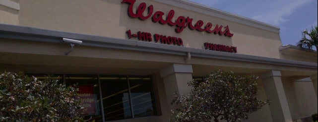 Walgreens is one of Jonathan : понравившиеся места.