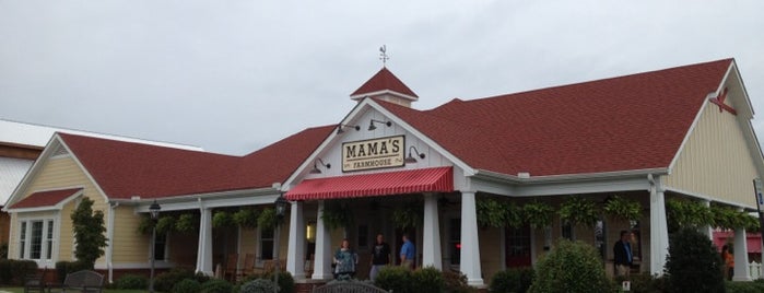 Mama's Country Kitchen is one of สถานที่ที่ Todd ถูกใจ.