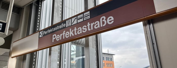 U Perfektastraße is one of Wien U-Bahnlinie 6.