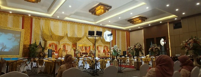 Hotel Aryaduta Pekanbaru is one of Diary of Dellycious.