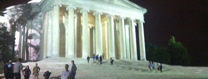 Thomas Jefferson Memorial is one of Must visit places in Washington D.C..