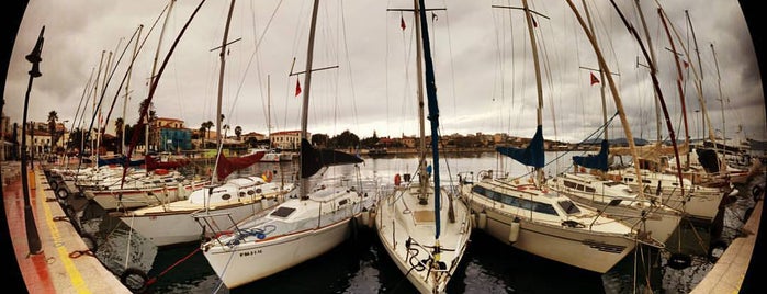 Lavrio Port is one of Κέα.