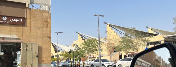 سوق الديرة المركزي - أشيقر is one of 🏃🏽‍♀️🤸🏼‍♂️♥️.