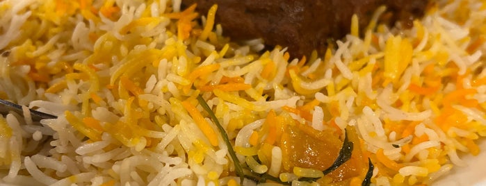 Indian Palace Restaurant مطعم قصر الهند is one of Wining, Dining and Boozin' Haunts.