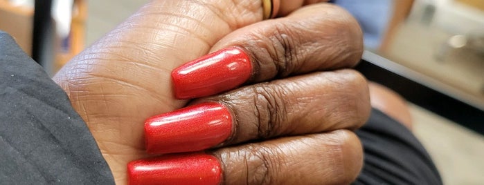 Beauty Nails is one of Locais curtidos por Jordan.