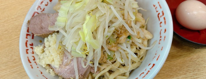 ラーメン二郎 環七新新代田店 is one of 行ったことあるラーメン屋.