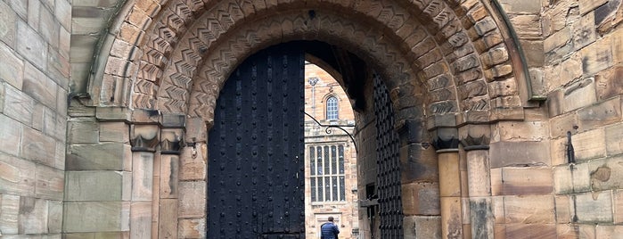 Durham Castle is one of Tempat yang Disukai Carl.
