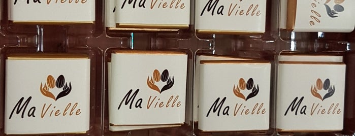 Ma Vielle Çikolata is one of Lieux qui ont plu à Önder Bozdemir.