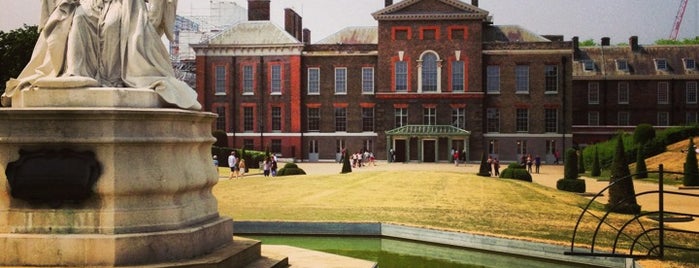 Palacio de Kensington is one of England.