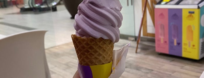 Moyo Frozen Yogurt is one of Merida.