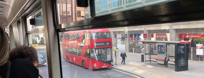 Trafalgar Square/Charing Cross Station Bus Stop F is one of 2015 6월 영국.