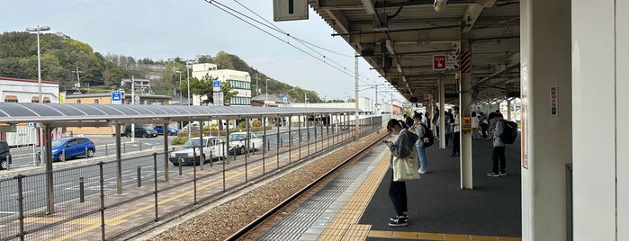 鴨方駅 is one of Okayama.