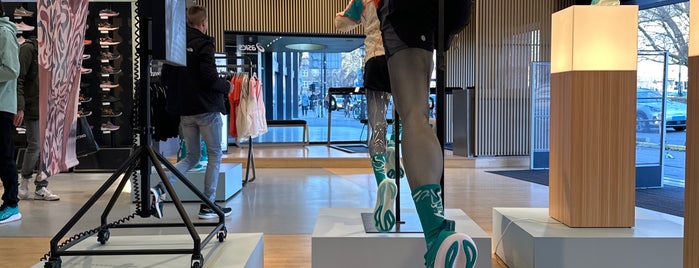 ASICS Flagship Store Amsterdam is one of Amsterdam: Sport.